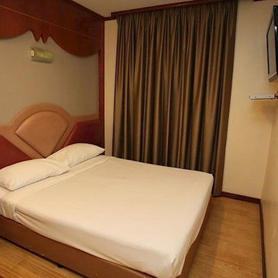 Khách sạn 81 Palace - Newly Renovated 2*